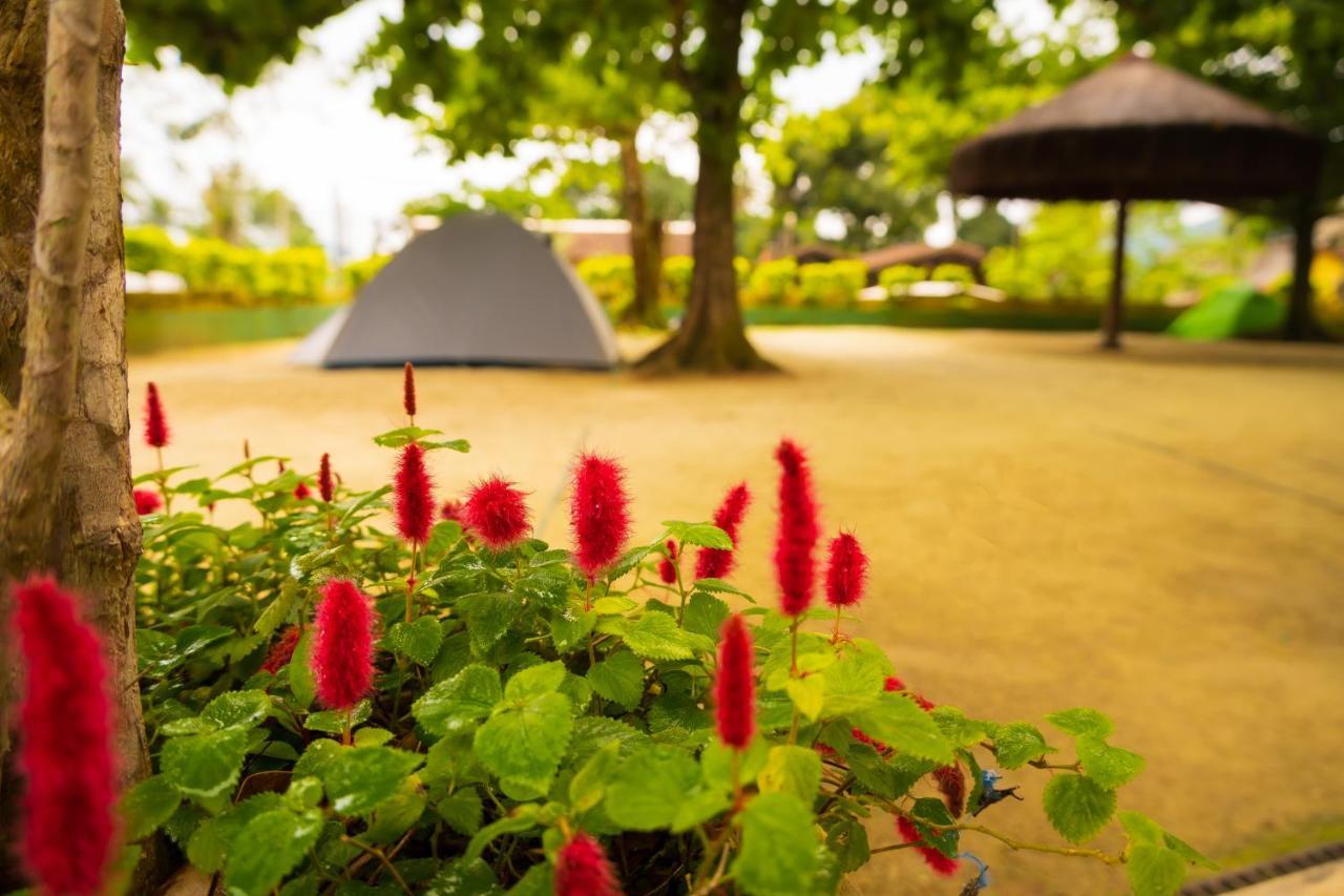 Raio De Sol Pousada & Camping Vila do Abraao Exterior photo