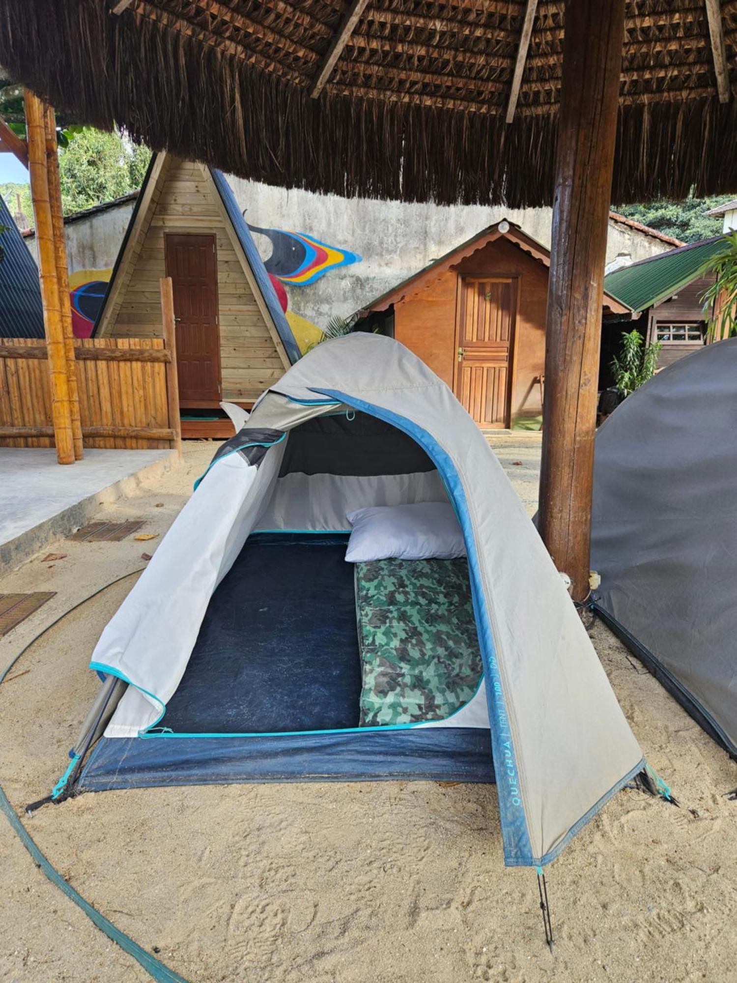 Raio De Sol Pousada & Camping Vila do Abraao Exterior photo