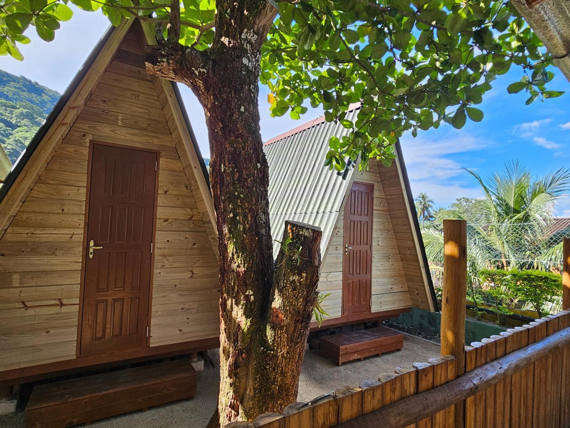 Raio De Sol Pousada & Camping Vila do Abraao Exterior photo